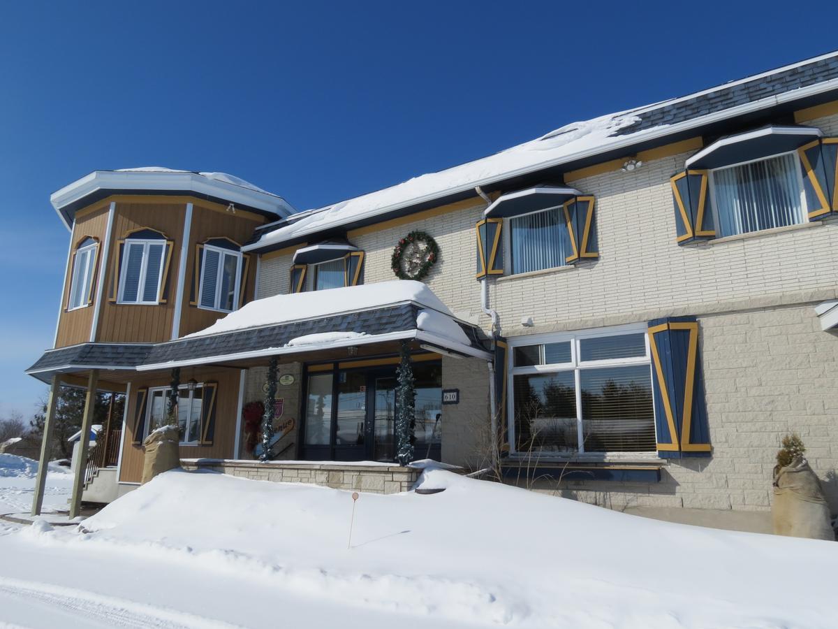 Des Berges Inn 3*